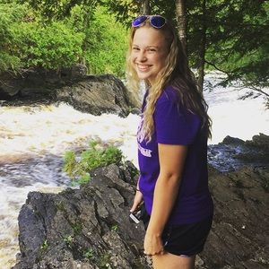 Meet your Posher, Ali